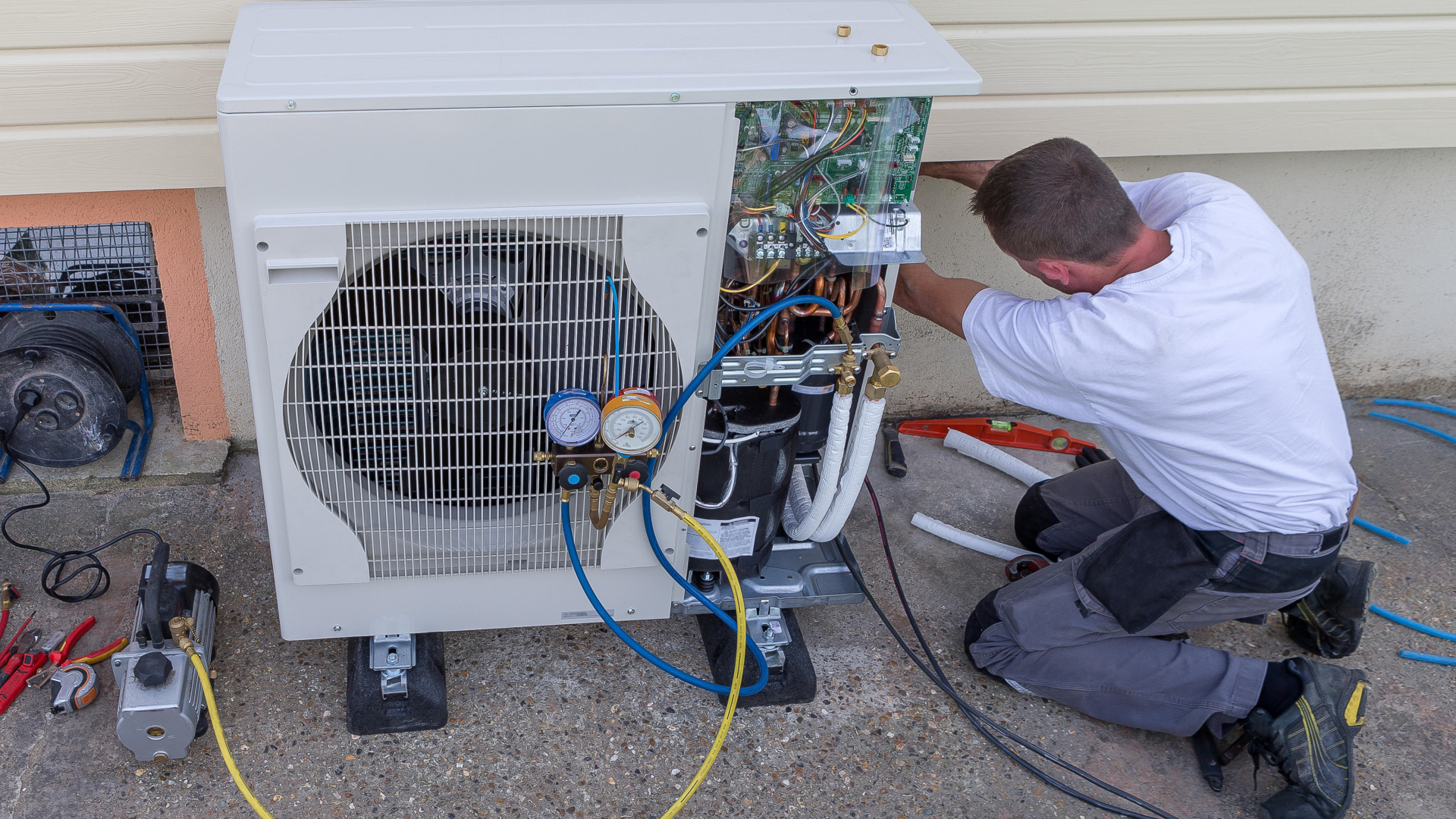 AC Installation Near At in Richmond, TX